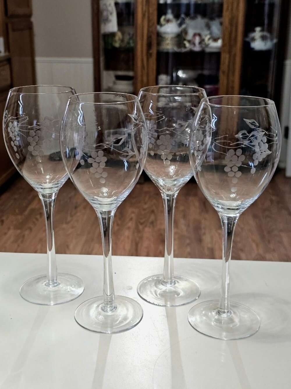 4 Vintage Etched Grape Clusters Wine Glasses long stem crystal goblets decor gra